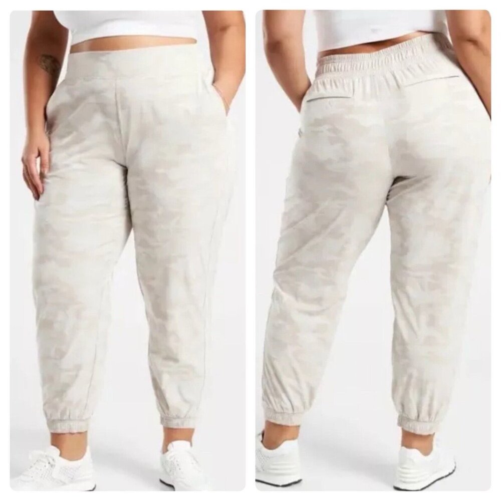Athleta Brooklyn Jogger Beige Camo High Rise Athletic Pants in Abalone Womens 24